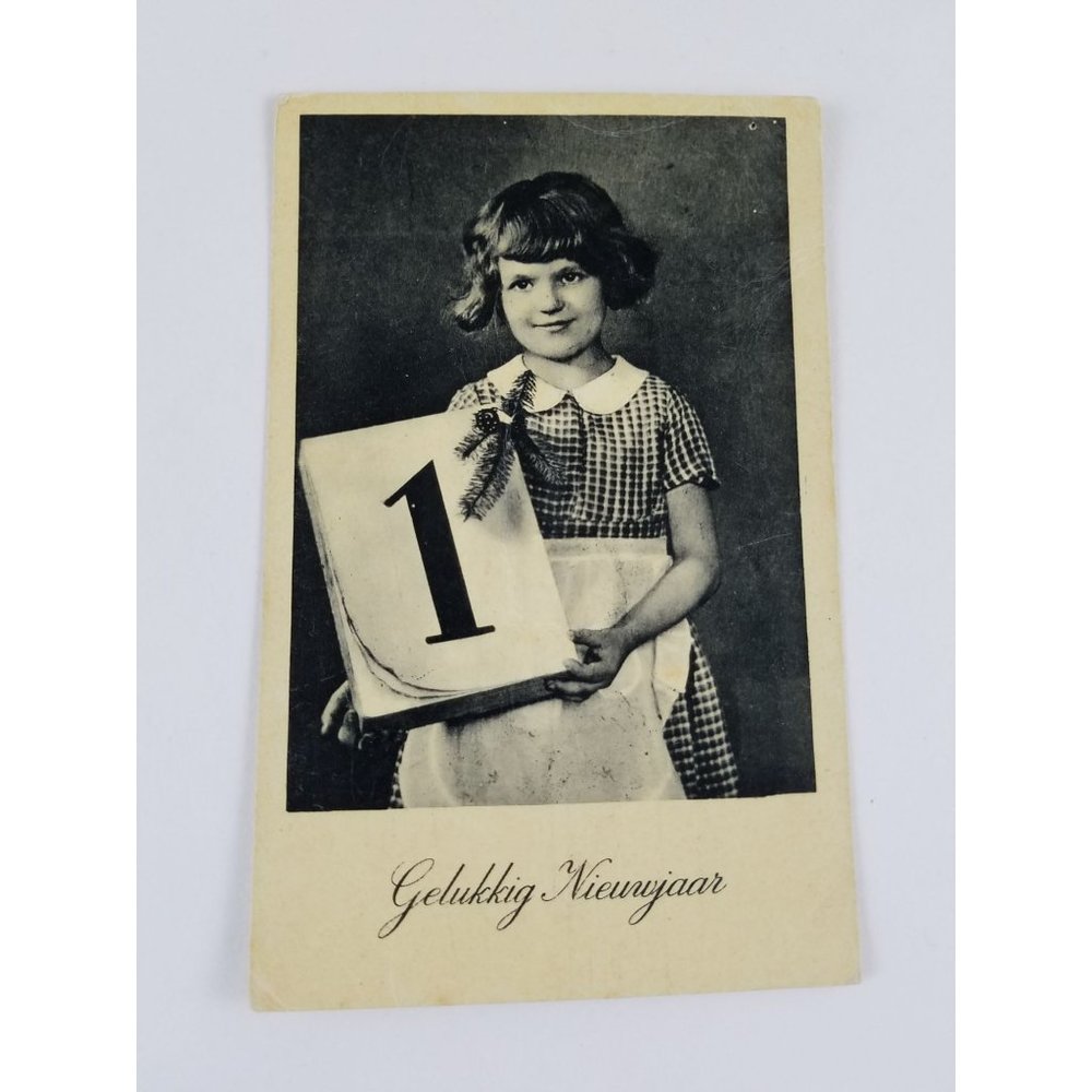 RPPC Cuteness Alert Little Dutch Girl Happy New Year Gelukkig Nieuwjaar 1927?